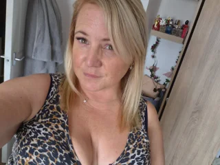 SexySelinaxx webcam livesex profile in aries cams