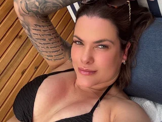 TheNaughtyMilfNextDoor video