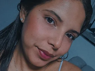 Alina_Marks Spanish webcam from Colombia