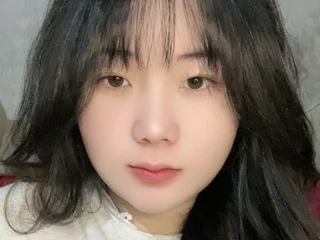 Sweetbabe18 Asian webcam from Vietnam